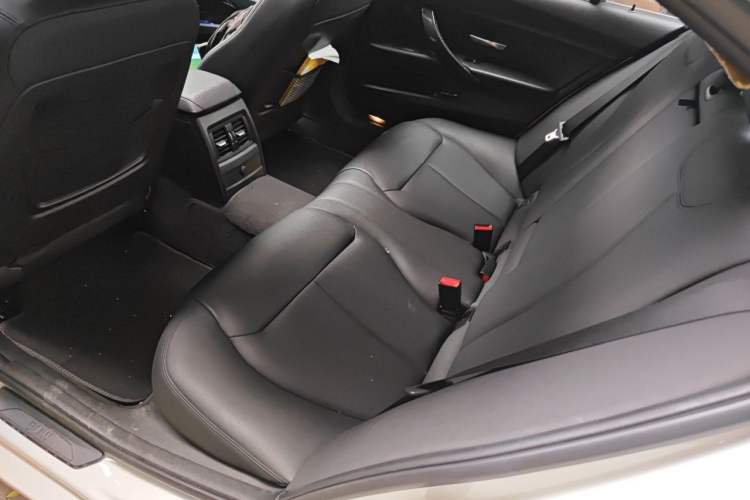 Used BMW 3 Series 2014 320Li Fashion Model Left Rear Seat