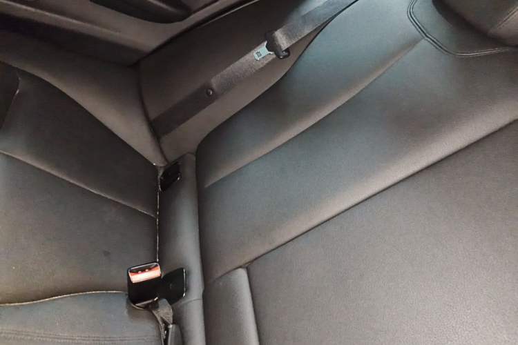 Used BMW 3 Series 2014 320Li Fashion Model Left Rear Seat