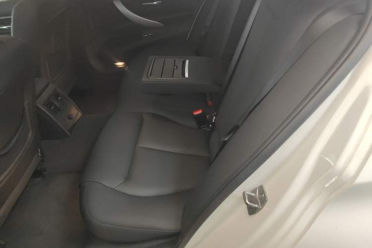 Used BMW 3 Series 2014 320Li Fashion Model Left Rear Seat