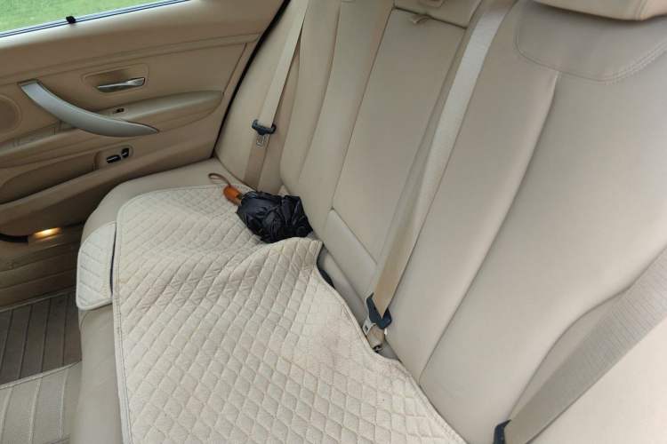 Used BMW 3 Series 2014 320Li Fashion Model Left Rear Seat