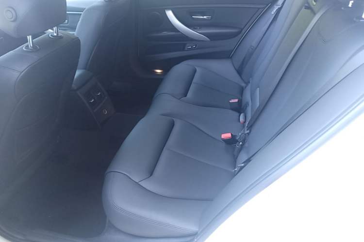 Used BMW 3 Series 2014 320Li Fashion Model Left Rear Seat