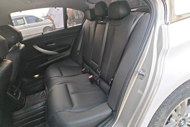 Used BMW 3 Series 2014 320Li Fashion Model Left Rear Seat