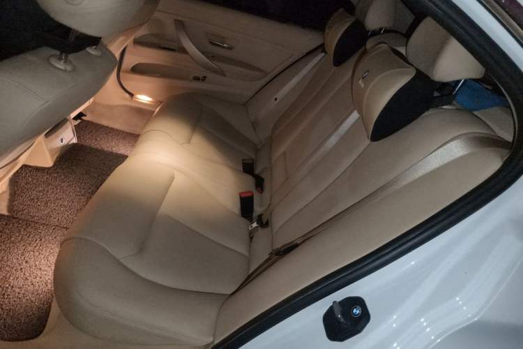 Used BMW 3 Series 2014 320Li Fashion Model Left Rear Seat