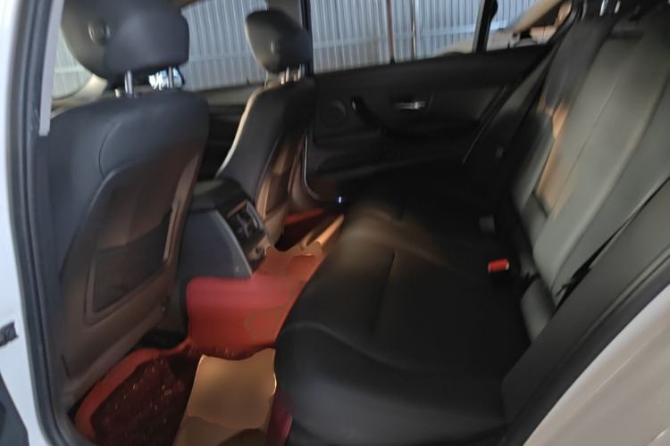 Used BMW 3 Series 2014 320Li Fashion Model Left Rear Seat