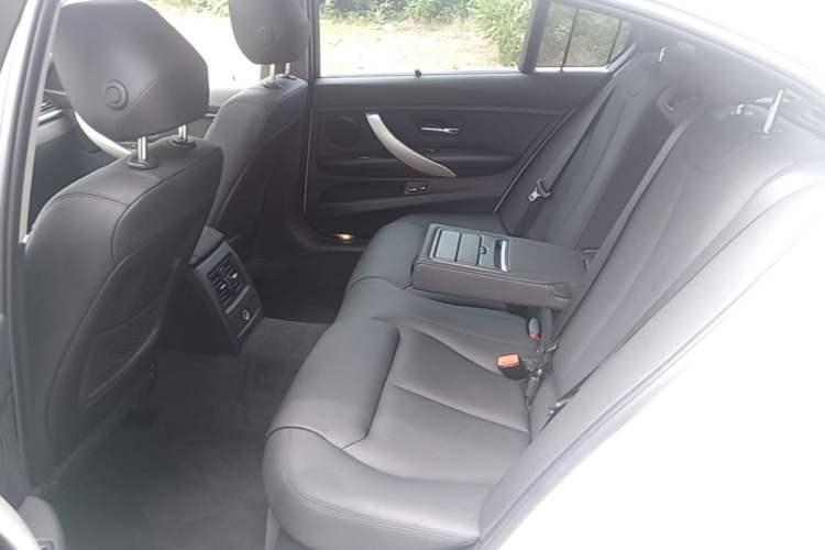 Used BMW 3 Series 2014 320Li Fashion Model Left Rear Seat