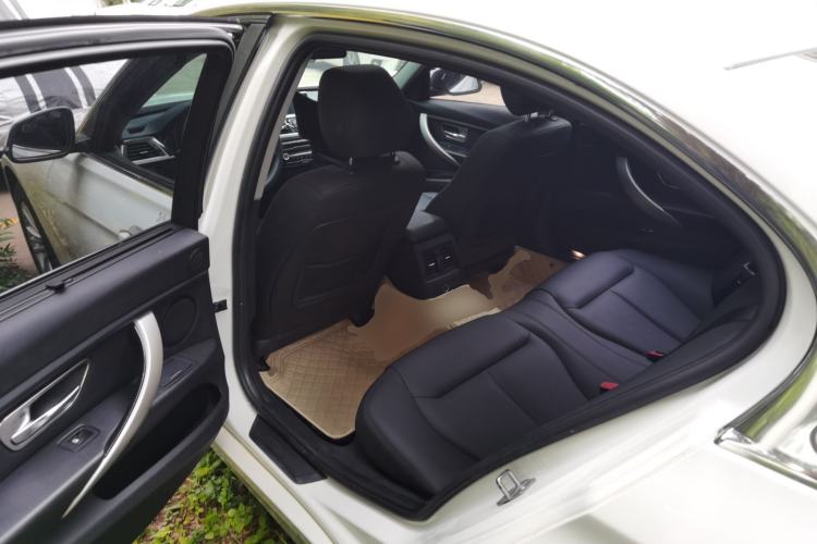 Used BMW 3 Series 2014 320Li Fashion Model Left Rear Seat
