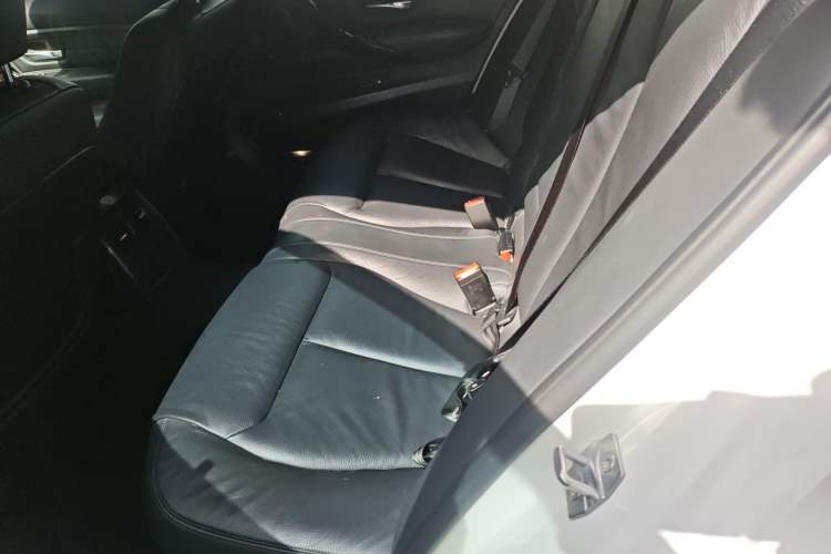 Used BMW 3 Series 2014 328Li Fashion Model Left Rear Seat