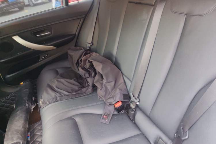 Used BMW 3 Series 2014 320Li Fashion Model Left Rear Seat