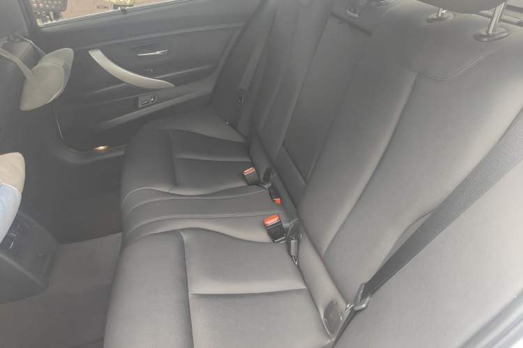 Used BMW 3 Series 2014 320Li Fashion Model Left Rear Seat