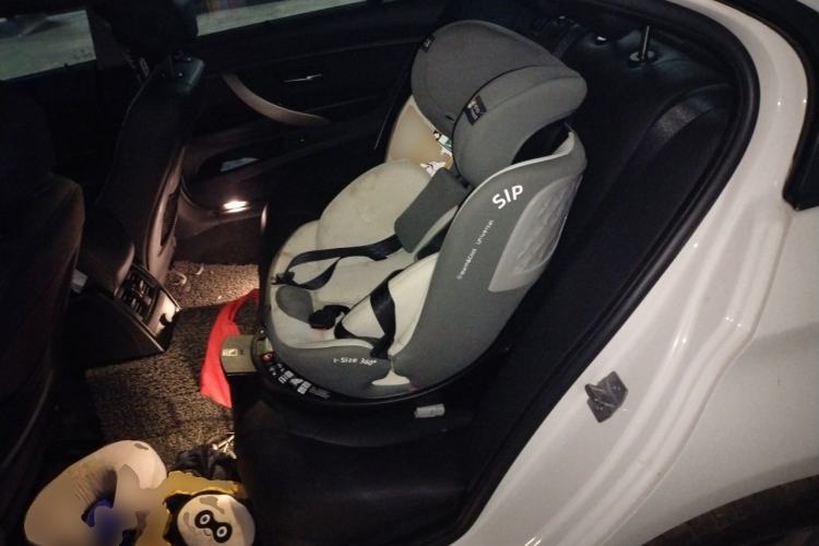 Used BMW 3 Series 2014 320Li Fashion Model Left Rear Seat