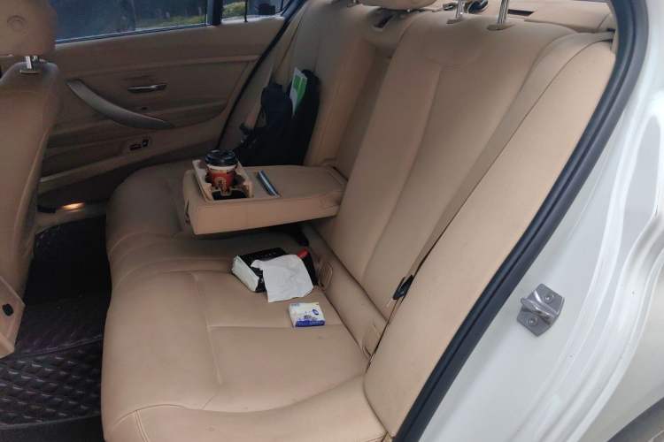 Used BMW 3 Series 2014 320Li Fashion Model Left Rear Seat