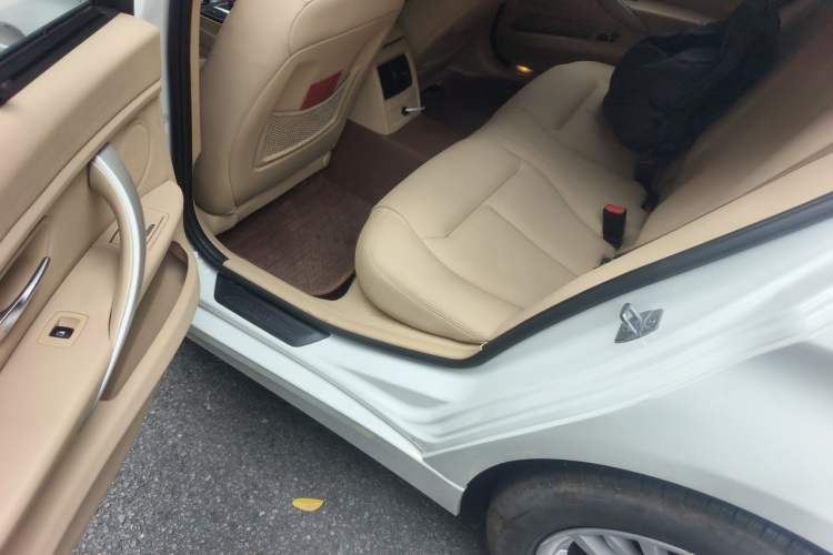 Used BMW 3 Series 2014 320Li Fashion Model Left Rear Seat