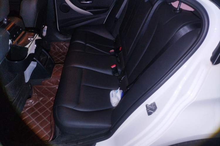 Used BMW 3 Series 2014 320i Active Edition Left Rear Seat