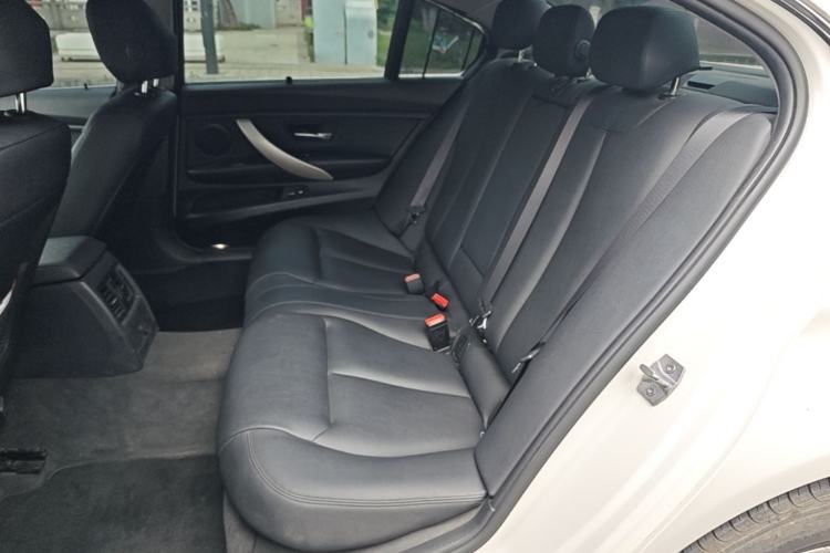 Used BMW 3 Series 2014 320Li Fashion Model Left Rear Seat