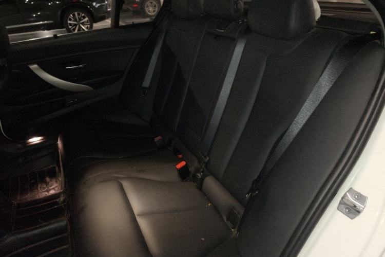 Used BMW 3 Series 2014 320Li Fashion Model Left Rear Seat