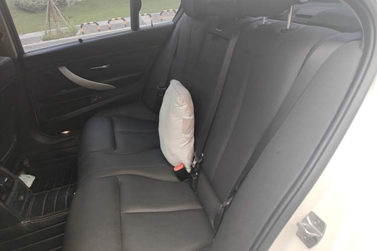 Used BMW 3 Series 2014 320i Sport Edition Left Rear Seat