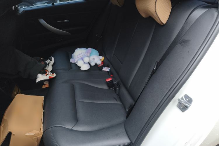 Used BMW 3 Series 2014 320Li Fashion Model Left Rear Seat