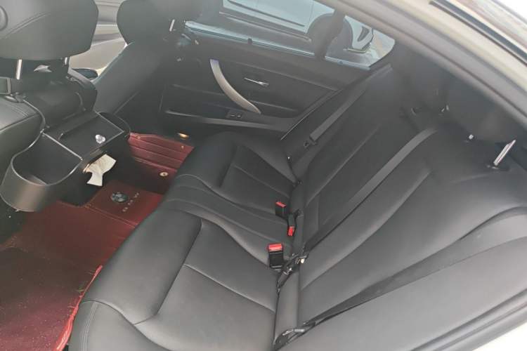 Used BMW 3 Series 2014 320Li Fashion Model Left Rear Seat