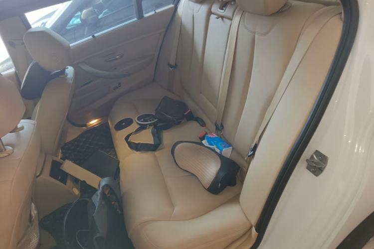 Used BMW 3 Series 2014 320Li Fashion Model Left Rear Seat