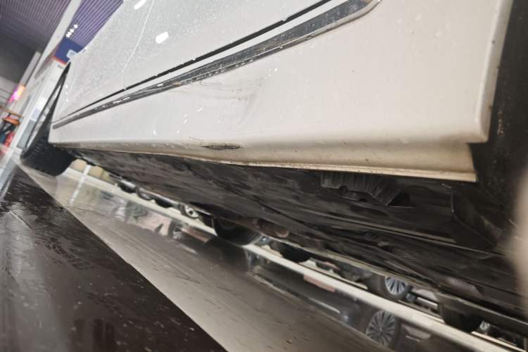Used BMW 3 Series 2014 320Li Luxury Design Package Left Side Sill