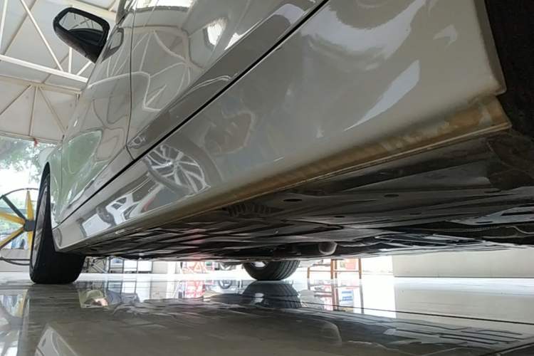 Used BMW 3 Series 2014 320i Sport Design Package Left Side Sill