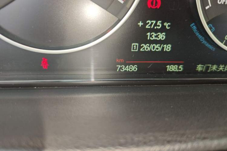 Used BMW 3 Series 2014 328i Sport Design Package Odometer Close Up