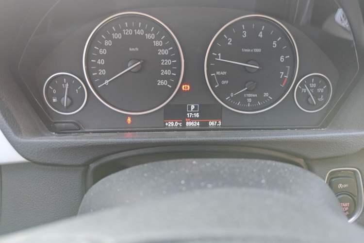 Used BMW 3 Series 2014 320i Sport Edition Odometer Close Up