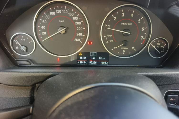 Used BMW 3 Series 2014 320i M Sport Edition Odometer Close Up