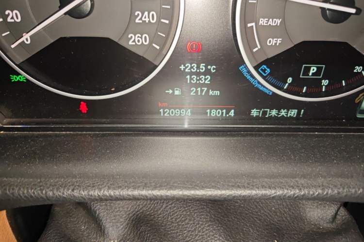 Used BMW 3 Series 2014 320Li Luxury Design Package Odometer Close Up