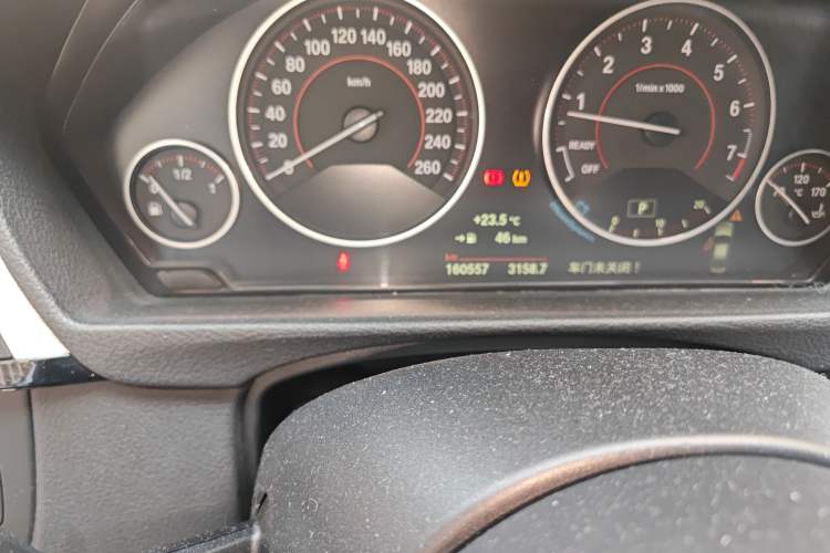 Used BMW 3 Series 2014 328i M Sport Edition Odometer Close Up