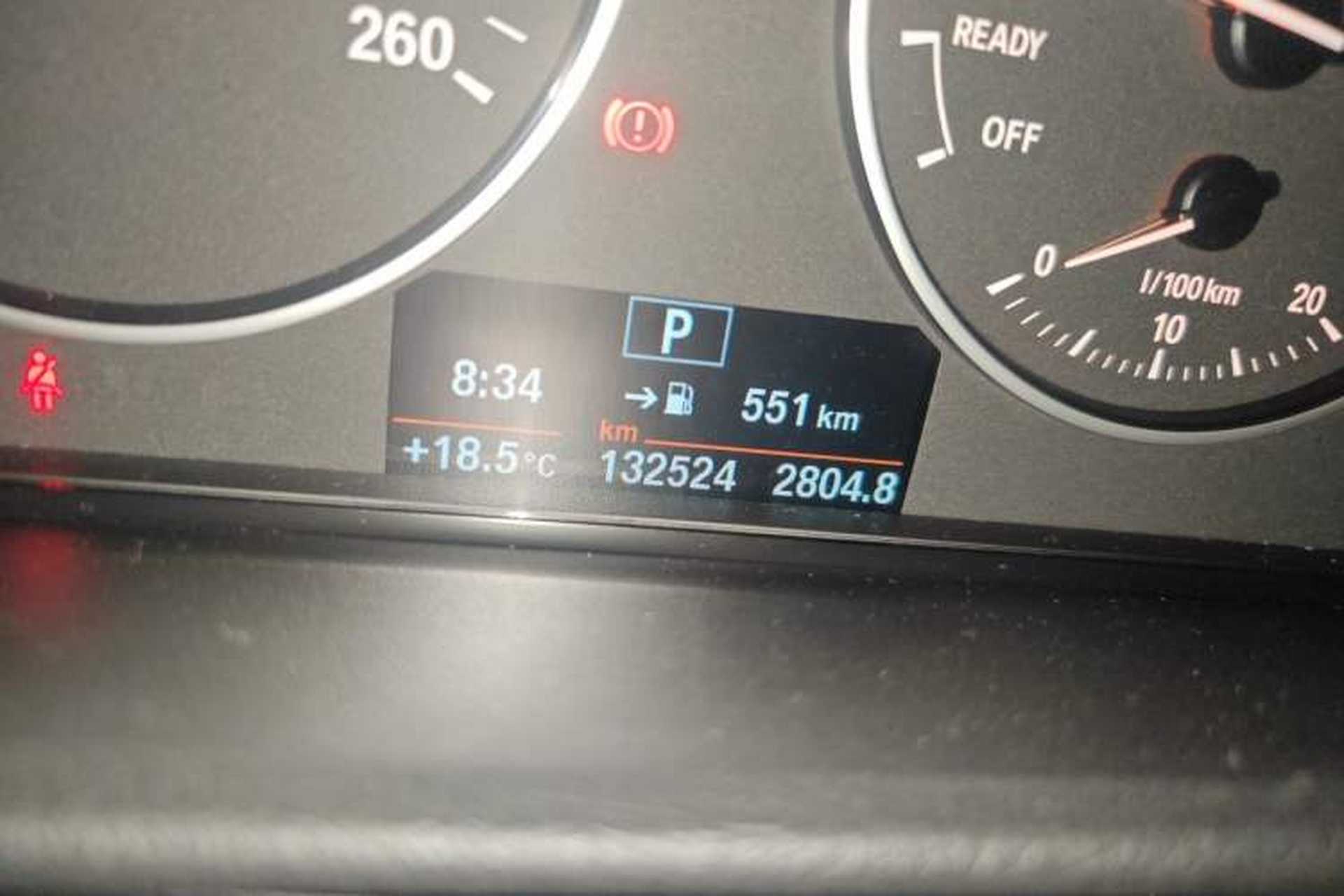 Used BMW 3 Series 2014 320i Active Edition Odometer Close Up