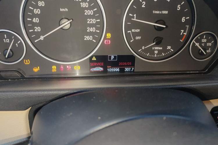 Used BMW 3 Series 2014 320i Sport Edition Odometer Close Up