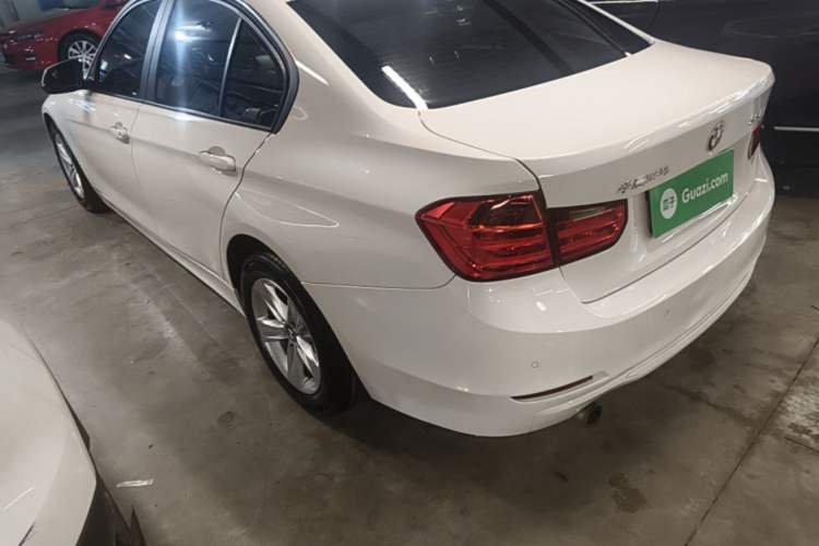 Used BMW 3 Series 2014 320i Sport Edition Rear Left 45 Deg
