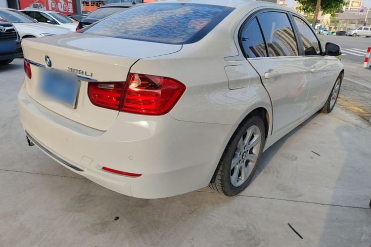 Used BMW 3 Series 2014 328Li Fashion Model Rear Right 45 Deg
