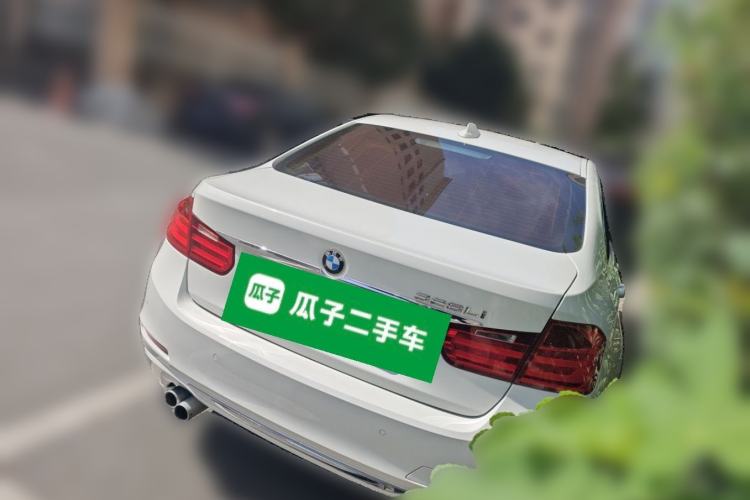 Used BMW 3 Series 2014 328Li Fashion Model Rear Right 45 Deg