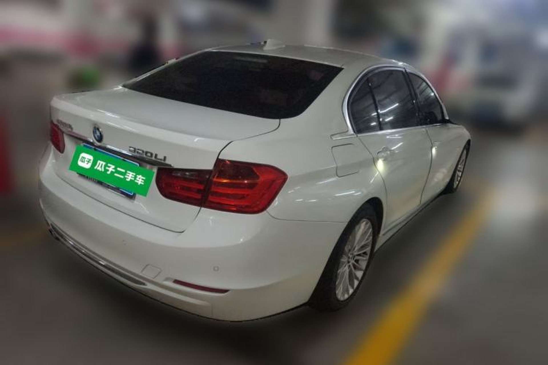 Used BMW 3 Series 2014 320Li Luxury Design Package Rear Right 45 Deg