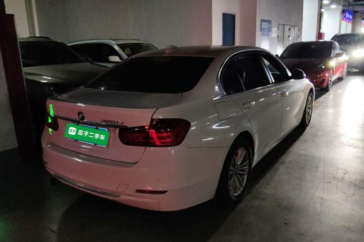 Used BMW 3 Series 2014 320Li Fashion Model Rear Right 45 Deg