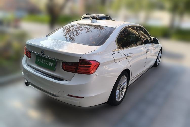 Used BMW 3 Series 2014 320Li Luxury Design Package Rear Right 45 Deg