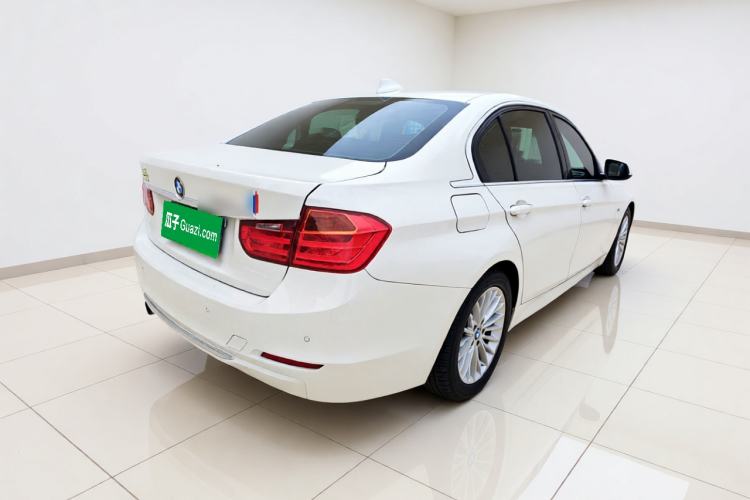 Used BMW 3 Series 2014 320Li Luxury Design Package Rear Right 45 Deg