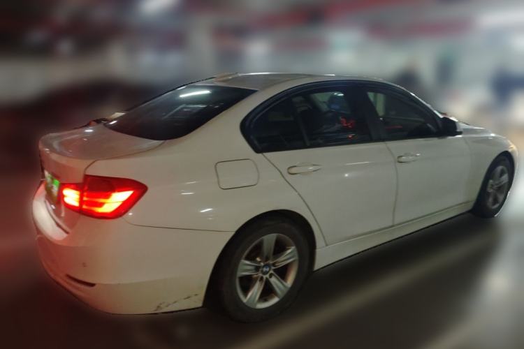 Used BMW 3 Series 2014 320i Sport Edition Rear Right 45 Deg