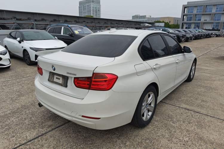 Used BMW 3 Series 2014 320i Sport Edition Rear Right 45 Deg