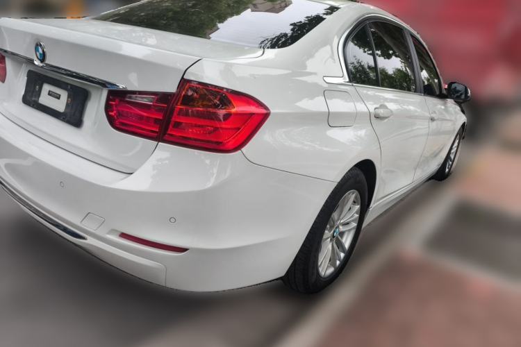 Used BMW 3 Series 2014 320Li Fashion Model Rear Right 45 Deg