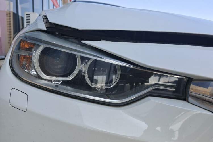 Used BMW 3 Series 2014 320i Active Edition Right Front Headlight