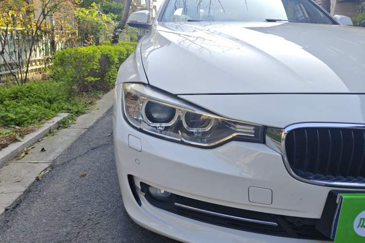 Used BMW 3 Series 2014 320Li Fashion Model Right Front Headlight