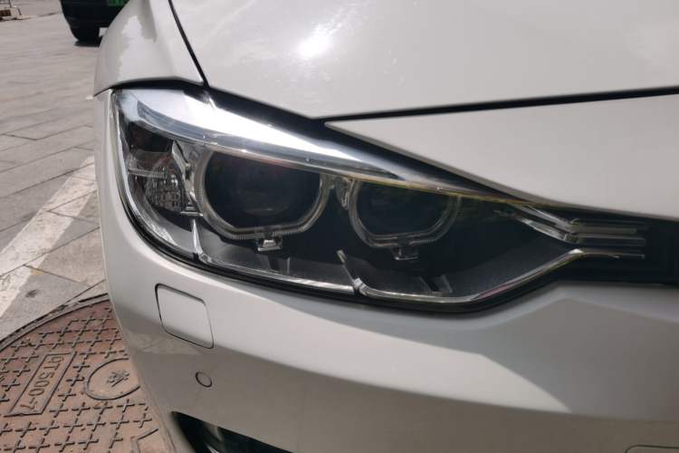 Used BMW 3 Series 2014 328Li Fashion Model Right Front Headlight