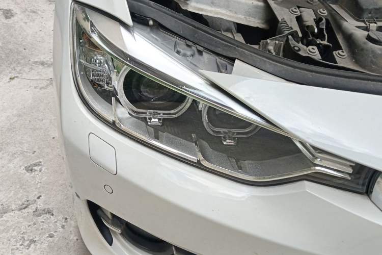 Used BMW 3 Series 2014 320Li Fashion Model Right Front Headlight