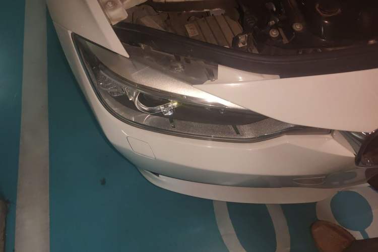 Used BMW 3 Series 2014 320i Sport Edition Right Front Headlight