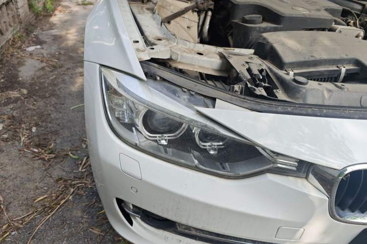 Used BMW 3 Series 2014 320Li Fashion Model Right Front Headlight