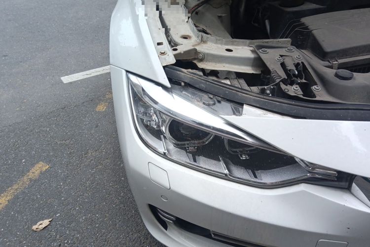 Used BMW 3 Series 2014 320Li Luxury Design Package Right Front Headlight