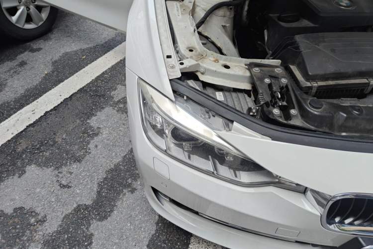 Used BMW 3 Series 2014 320Li Fashion Model Right Front Headlight